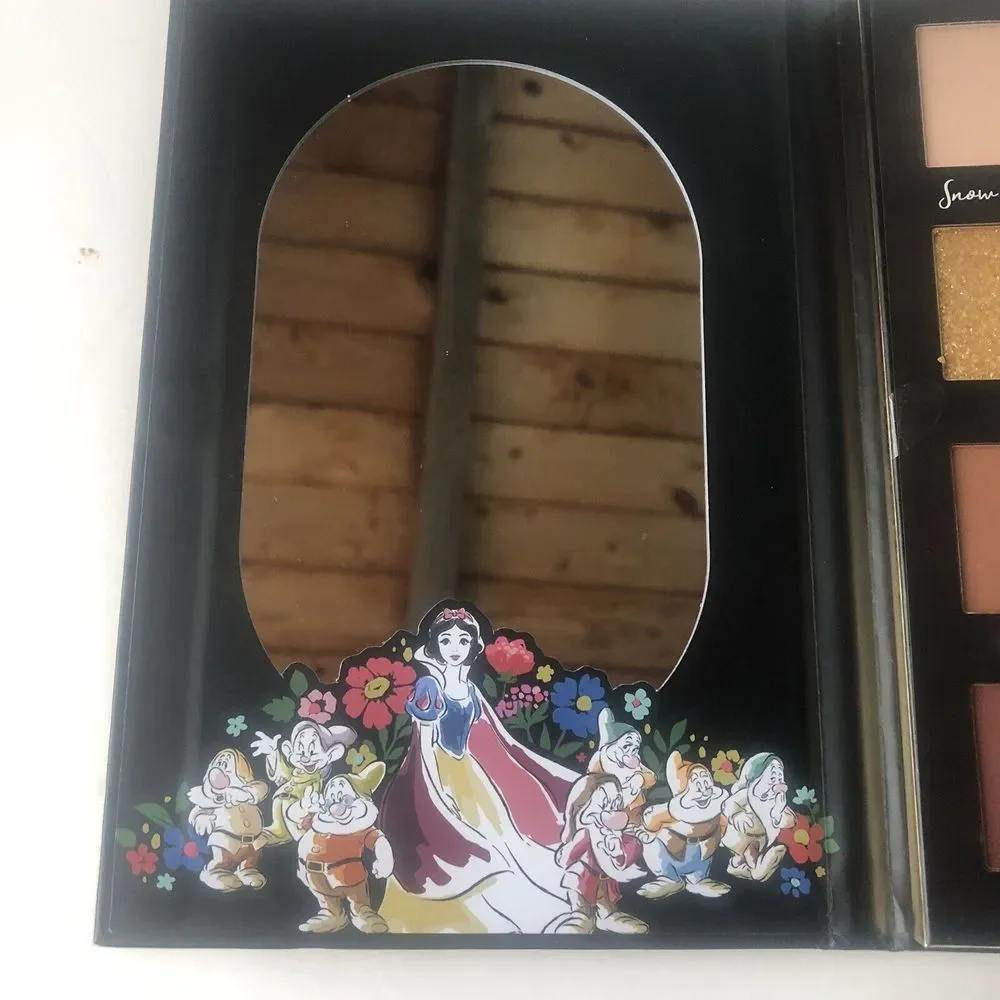 Taste Beauty Disney Snow White & Seven Dwarfs Eyeshadow Palette